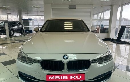 BMW 3 серия, 2017 год, 3 000 000 рублей, 32 фотография