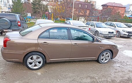 Toyota Avensis III рестайлинг, 2004 год, 860 000 рублей, 28 фотография