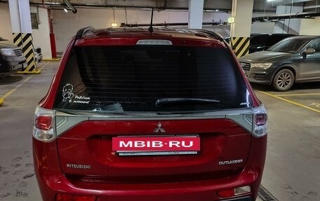 Mitsubishi Outlander III рестайлинг 3, 2013 год, 1 350 000 рублей, 4 фотография