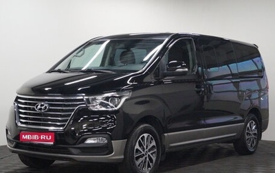 Hyundai Grand Starex Grand Starex I рестайлинг 2, 2018 год, 3 335 000 рублей, 1 фотография