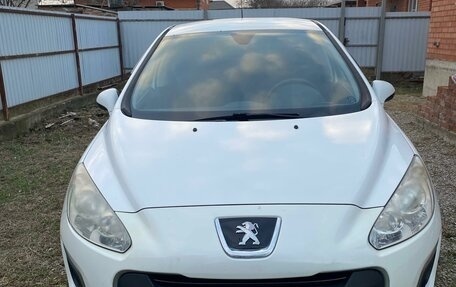 Peugeot 308 II, 2011 год, 575 000 рублей, 3 фотография