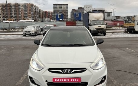 Hyundai Solaris II рестайлинг, 2012 год, 780 000 рублей, 1 фотография