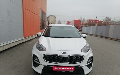 KIA Sportage IV рестайлинг, 2020 год, 3 000 000 рублей, 1 фотография