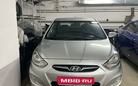 Hyundai Solaris II рестайлинг, 2011 год, 760 000 рублей, 2 фотография