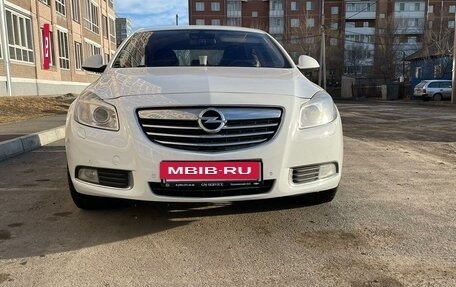 Opel Insignia II рестайлинг, 2010 год, 900 000 рублей, 2 фотография