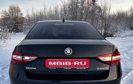 Skoda Superb III рестайлинг, 2017 год, 2 350 000 рублей, 5 фотография