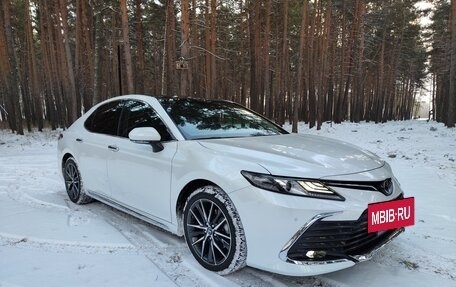 Toyota Camry, 2023 год, 4 200 000 рублей, 4 фотография