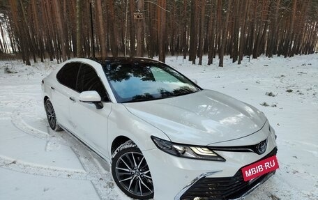 Toyota Camry, 2023 год, 4 200 000 рублей, 2 фотография