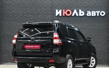 Toyota Land Cruiser Prado 150 рестайлинг 2, 2014 год, 3 995 000 рублей, 9 фотография