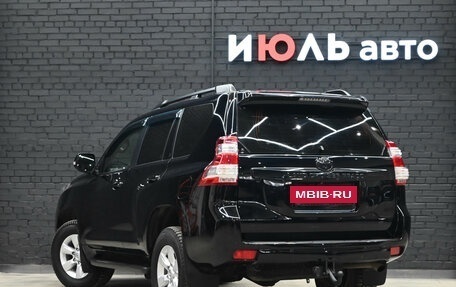 Toyota Land Cruiser Prado 150 рестайлинг 2, 2014 год, 3 995 000 рублей, 5 фотография