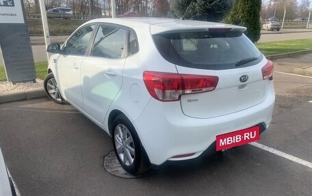 KIA Rio III рестайлинг, 2015 год, 1 350 000 рублей, 2 фотография