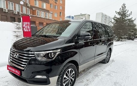 Hyundai Grand Starex Grand Starex I рестайлинг 2, 2020 год, 5 100 000 рублей, 2 фотография