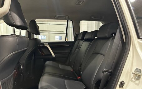 Toyota Land Cruiser Prado 150 рестайлинг 2, 2017 год, 4 075 000 рублей, 19 фотография