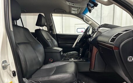 Toyota Land Cruiser Prado 150 рестайлинг 2, 2017 год, 4 075 000 рублей, 21 фотография