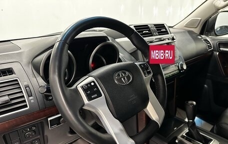 Toyota Land Cruiser Prado 150 рестайлинг 2, 2017 год, 4 075 000 рублей, 16 фотография