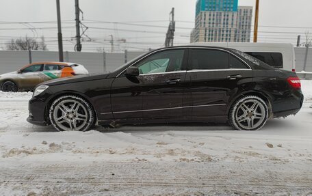 Mercedes-Benz E-Класс, 2011 год, 2 000 000 рублей, 2 фотография