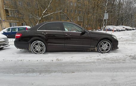 Mercedes-Benz E-Класс, 2011 год, 2 000 000 рублей, 6 фотография