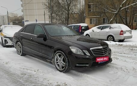 Mercedes-Benz E-Класс, 2011 год, 2 000 000 рублей, 7 фотография