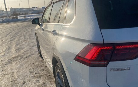 Volkswagen Tiguan II, 2017 год, 2 370 000 рублей, 2 фотография