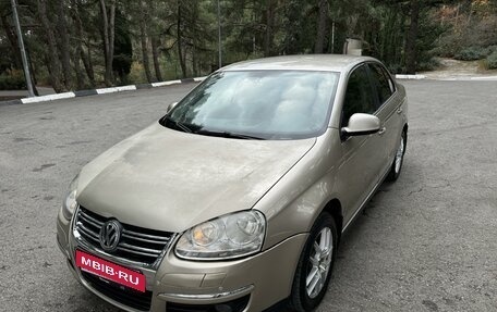 Volkswagen Jetta VI, 2008 год, 700 000 рублей, 21 фотография