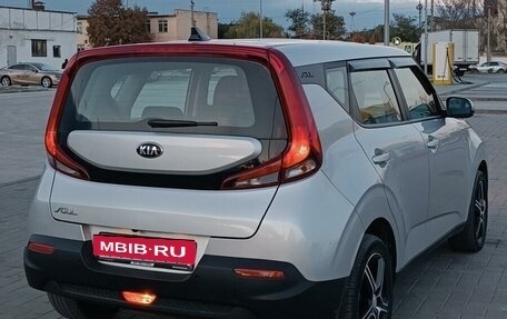 KIA Soul III, 2021 год, 1 940 000 рублей, 6 фотография