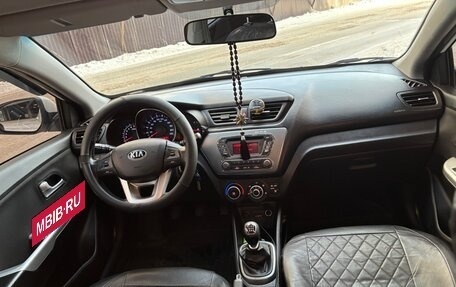 KIA Rio III рестайлинг, 2014 год, 800 000 рублей, 10 фотография