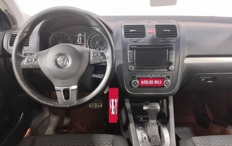 Volkswagen Jetta VI, 2010 год, 697 000 рублей, 9 фотография