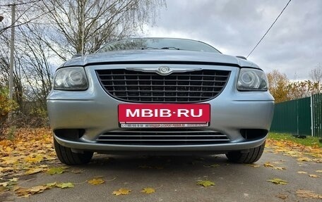 Chrysler Voyager IV, 2003 год, 1 000 000 рублей, 5 фотография