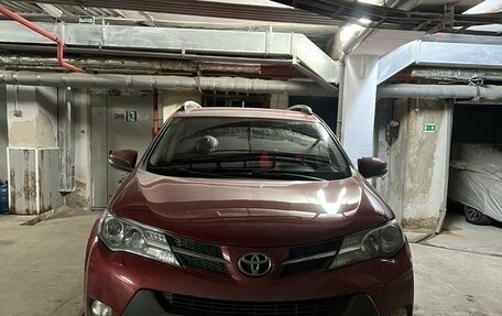 Toyota RAV4, 2015 год, 2 300 000 рублей, 2 фотография