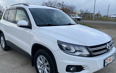 Volkswagen Tiguan I, 2011 год, 1 720 000 рублей, 2 фотография