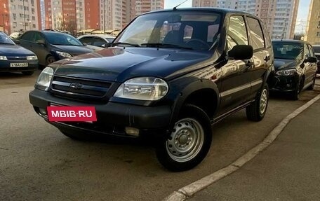 Chevrolet Niva I рестайлинг, 2005 год, 310 000 рублей, 2 фотография