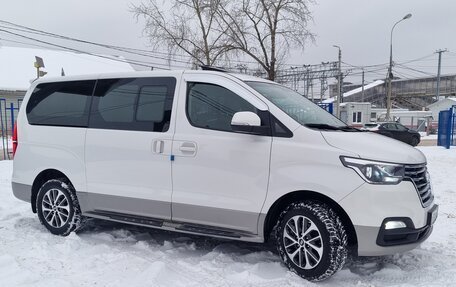 Hyundai Grand Starex Grand Starex I рестайлинг 2, 2020 год, 4 750 000 рублей, 5 фотография