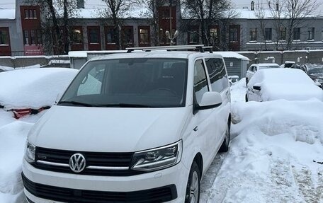 Volkswagen Multivan T6 рестайлинг, 2018 год, 4 900 000 рублей, 1 фотография