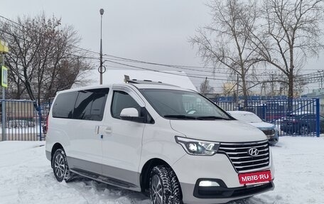 Hyundai Grand Starex Grand Starex I рестайлинг 2, 2020 год, 4 750 000 рублей, 17 фотография