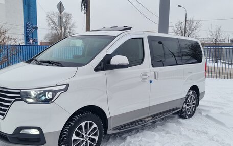 Hyundai Grand Starex Grand Starex I рестайлинг 2, 2020 год, 4 750 000 рублей, 31 фотография