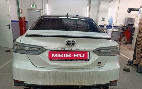 Toyota Camry, 2021 год, 3 897 000 рублей, 6 фотография