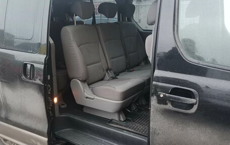 Hyundai H-1 II рестайлинг, 2011 год, 1 570 000 рублей, 2 фотография