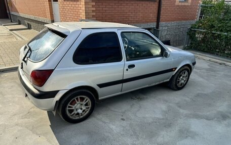 Ford Fiesta, 2001 год, 295 000 рублей, 3 фотография