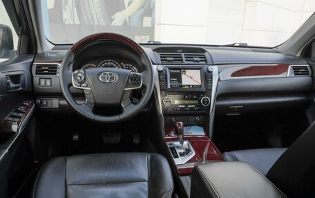 Toyota Camry, 2011 год, 1 929 000 рублей, 6 фотография