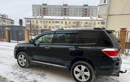 Toyota Highlander III, 2013 год, 2 430 000 рублей, 4 фотография