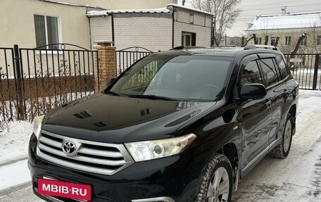 Toyota Highlander III, 2013 год, 2 430 000 рублей, 2 фотография