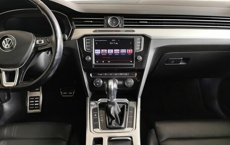 Volkswagen Passat B8 рестайлинг, 2015 год, 2 315 700 рублей, 11 фотография