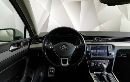 Volkswagen Passat B8 рестайлинг, 2015 год, 2 315 700 рублей, 15 фотография