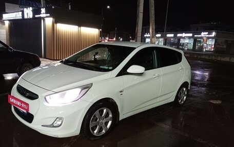 Hyundai Solaris II рестайлинг, 2013 год, 860 000 рублей, 10 фотография