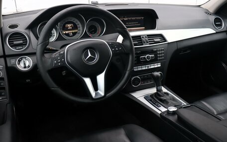 Mercedes-Benz C-Класс, 2011 год, 1 500 000 рублей, 8 фотография