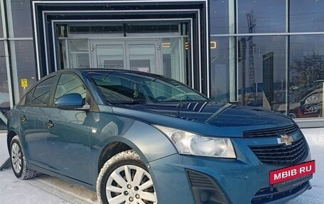 Chevrolet Cruze II, 2013 год, 885 000 рублей, 3 фотография