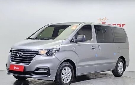 Hyundai Grand Starex Grand Starex I рестайлинг 2, 2021 год, 2 555 500 рублей, 2 фотография