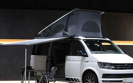 Volkswagen California T6, 2016 год, 9 000 000 рублей, 4 фотография