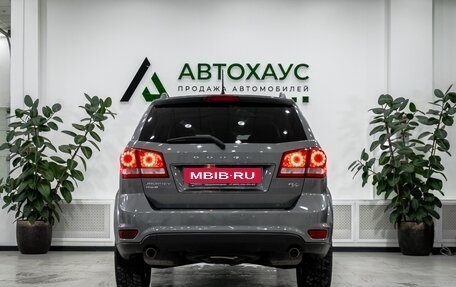 Dodge Journey I, 2011 год, 990 000 рублей, 5 фотография