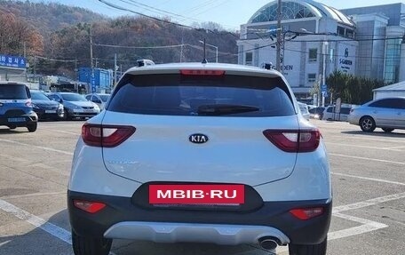 KIA Stonic, 2021 год, 1 430 000 рублей, 6 фотография